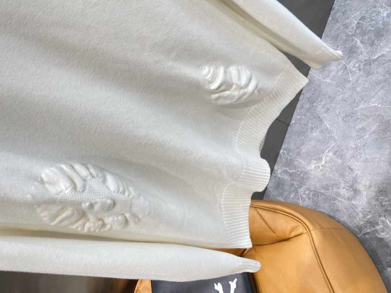 l0vis Vvtt0n sweater